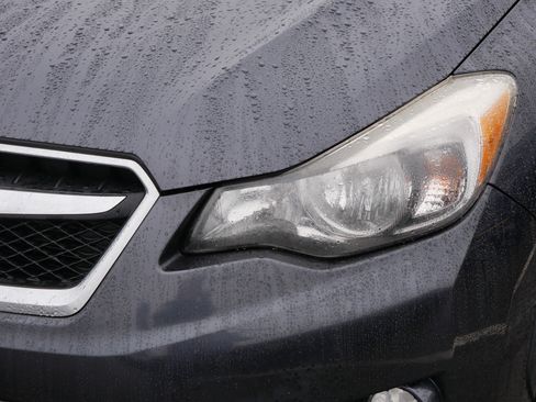 Used 2015 Subaru Crosstrek 2.0i Premium image 16