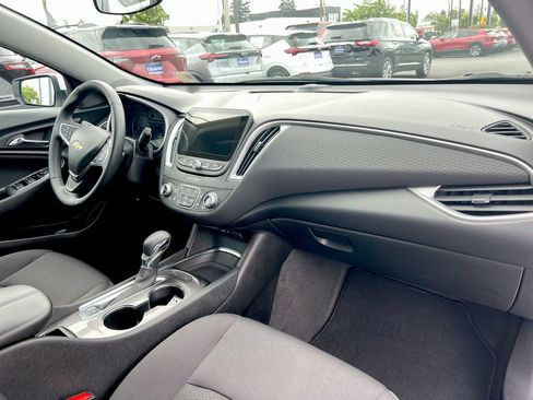 Used 2024 Chevrolet Malibu LT w/ Sport Edition FWD image 23