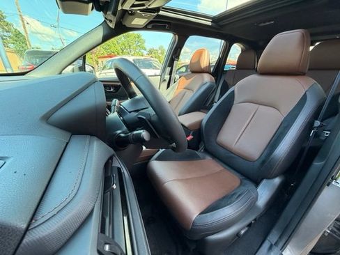 Used 2025 Subaru Forester Touring AWD/4WD image 10