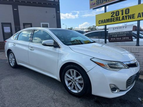 Used 2013 Toyota Avalon XLE Premium FWD image 2