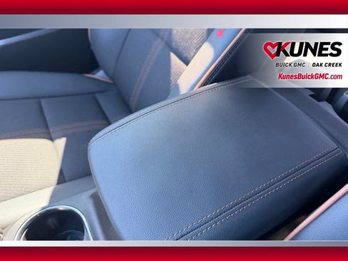 Used 2025 GMC Canyon AT4 image 18