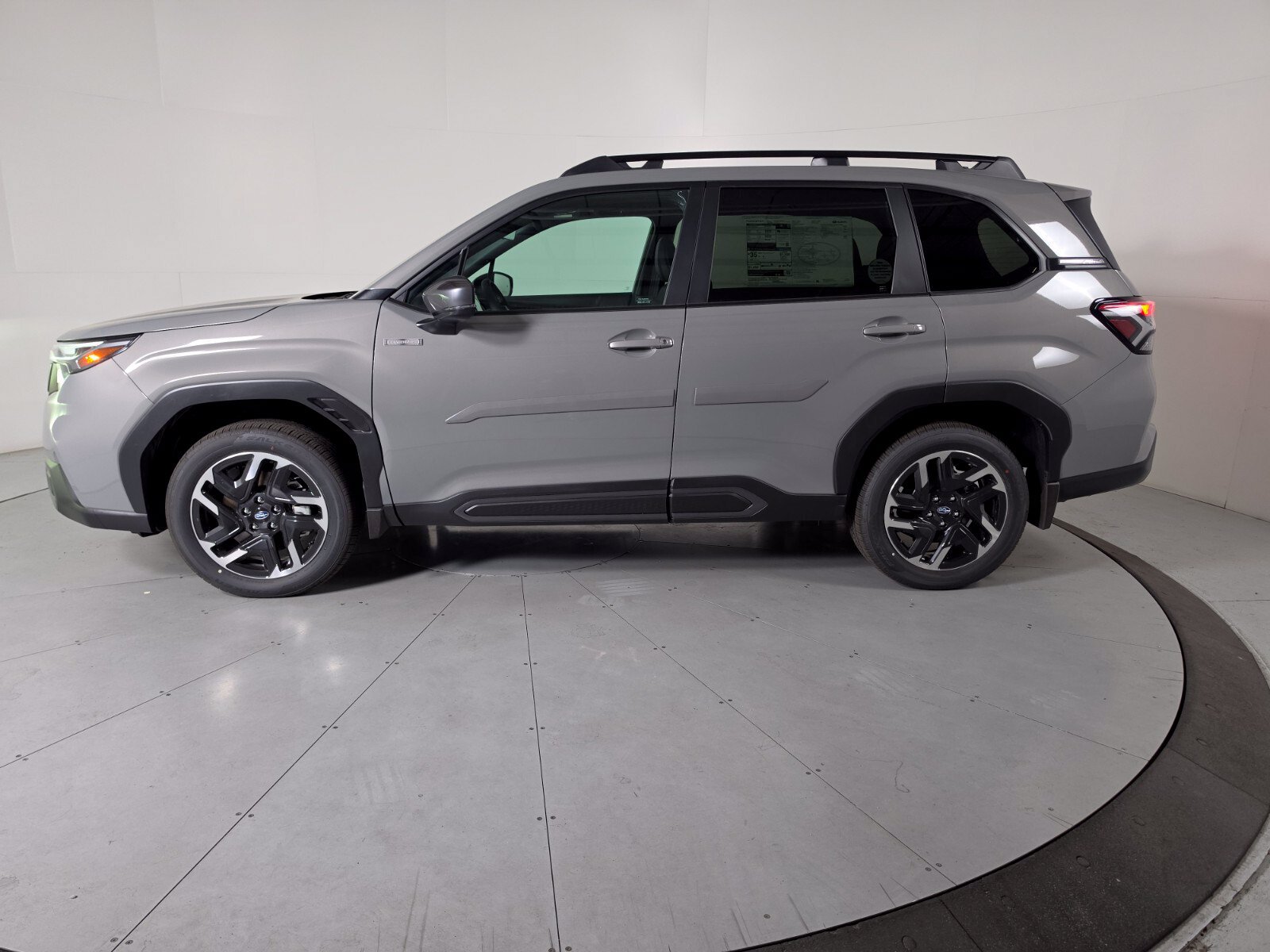 New 2026 Subaru Forester Premium AWD/4WD image 2
