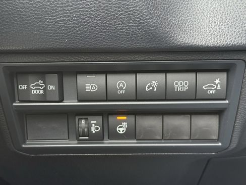 New 2026 Toyota Tundra SR5 image 31