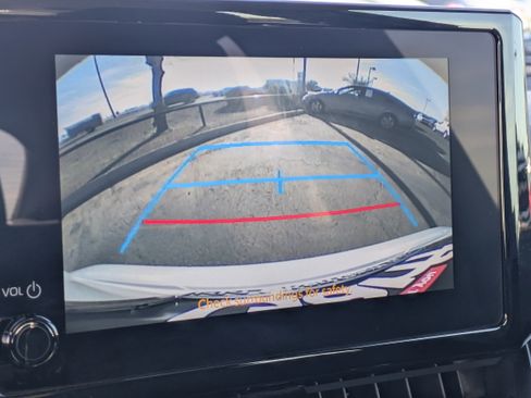 Used 2025 Toyota Corolla LE image 27