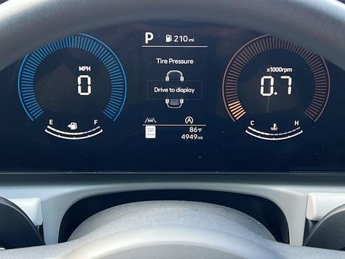 Certified 2026 Hyundai Tucson SE FWD image 26