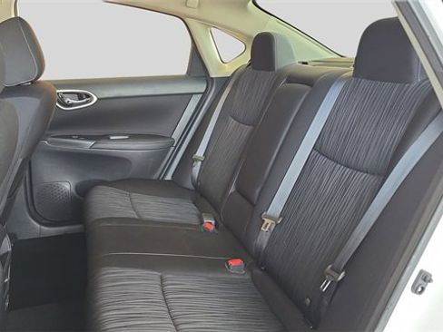 Used 2019 Nissan Sentra SV image 15