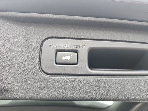 Used 2023 Honda Pilot Elite image 10