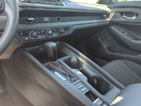 Used 2023 Honda Accord EX image 22