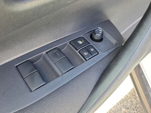 Used 2024 Toyota Corolla LE FWD image 17