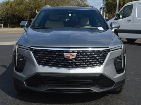 Used 2024 Cadillac XT4 Premium Luxury w/ Active Safety Package image 7