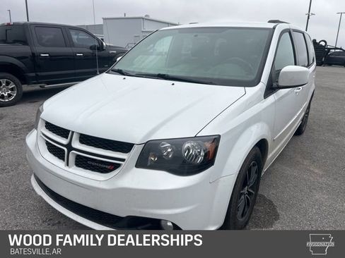 Used 2017 Dodge Grand Caravan GT image 4