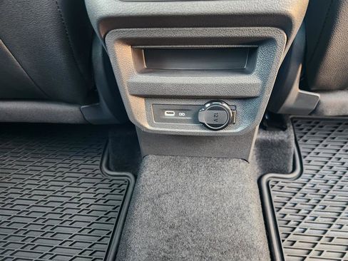 Certified 2024 Volkswagen Tiguan SE R-Line w/ MDO Package, Two-Row image 16