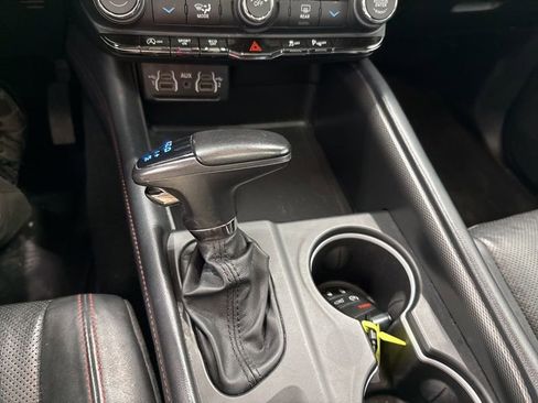 Used 2024 Dodge Durango GT image 37