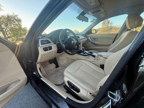 Used 2015 BMW 320i Sedan image 9