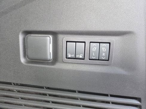 New 2026 GMC Yukon XL Elevation w/ Elevation Premium Package image 21