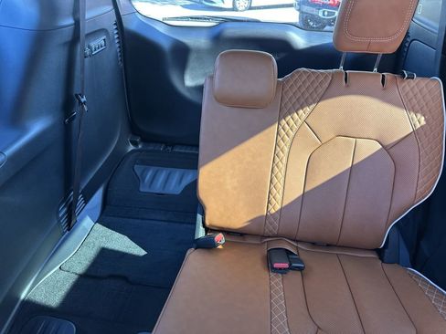 New 2026 Chrysler Pacifica Pinnacle image 16