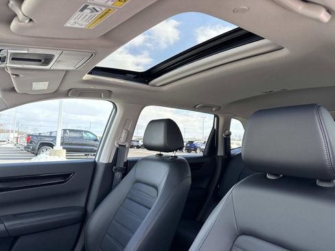Used 2025 Honda CR-V EX-L image 3