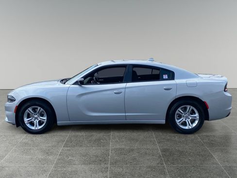 Used 2023 Dodge Charger SXT RWD image 2