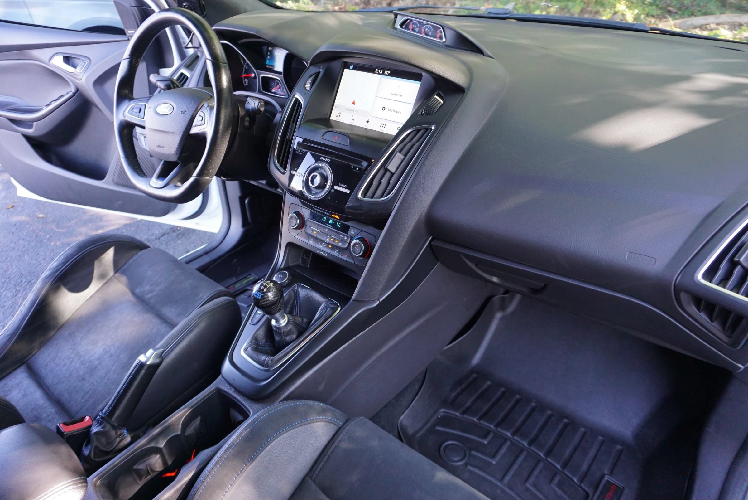 Used 2017 Ford Focus RS AWD/4WD image 38