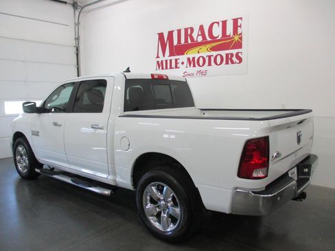 Used 2017 RAM 1500 Big Horn AWD/4WD image 4