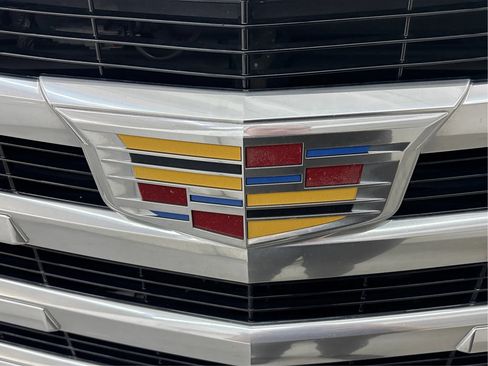 Used 2017 Cadillac Escalade Premium Luxury AWD/4WD image 34