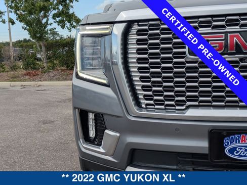 Used 2022 GMC Yukon XL Denali AWD/4WD image 9