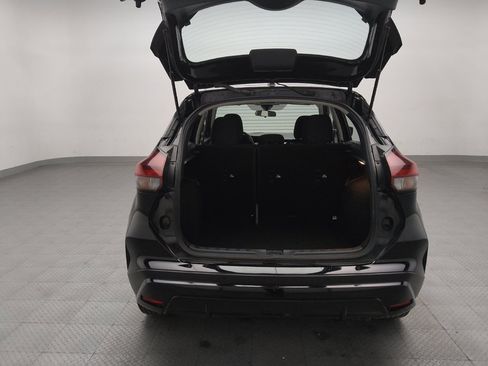 Used 2021 Nissan Kicks SV image 29