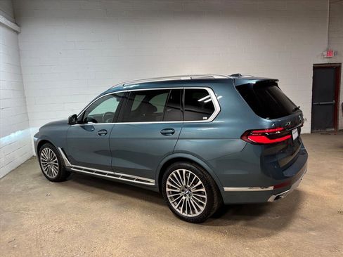 Used 2023 BMW X7 xDrive40i w/ Executive Package image 10