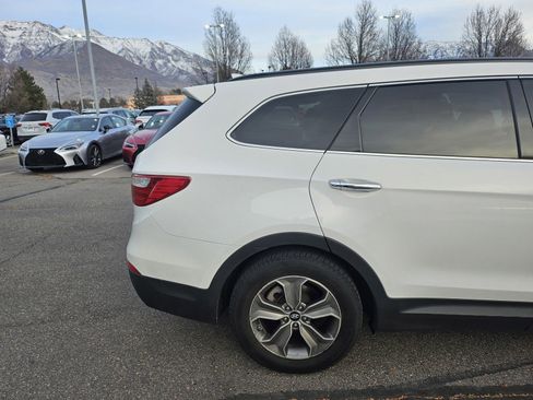 Used 2014 Hyundai Santa Fe GLS image 8