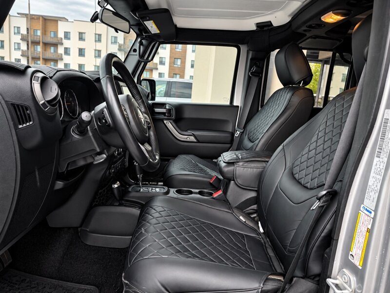 Used 2017 Jeep Wrangler Unlimited Sport w/ Connectivity Group AWD/4WD image 10