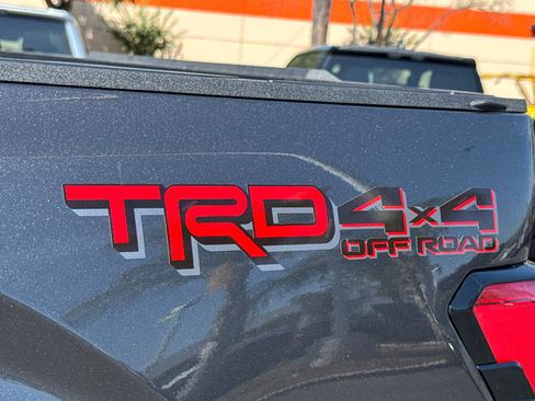 New 2026 Toyota Tundra Platinum w/ TRD Off-Road Package AWD/4WD image 5
