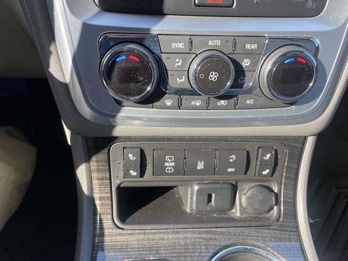 Used 2017 GMC Acadia Limited SLT image 21