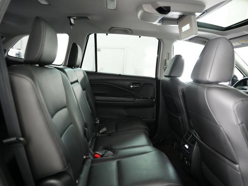 Used 2020 Honda Pilot Touring image 38