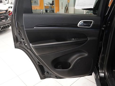 Used 2020 Jeep Grand Cherokee Limited AWD/4WD image 23
