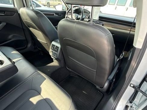 Used 2020 Volkswagen Passat 2.0T SEL FWD image 32