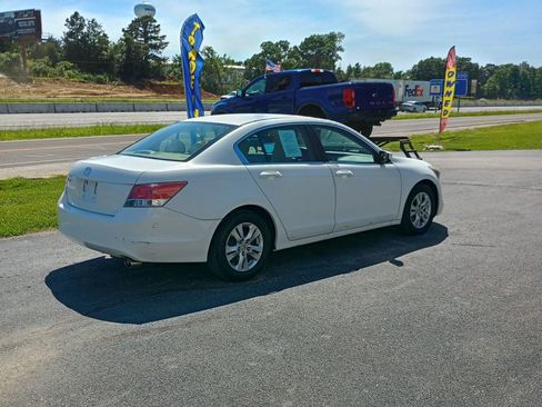 Used 2009 Honda Accord LX-P image 5