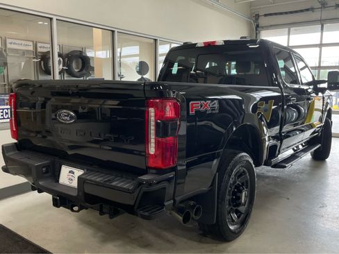 Certified 2023 Ford F250 Lariat w/ Lariat Ultimate Package AWD/4WD image 9