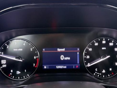 Used 2022 Buick Envision Preferred FWD image 28