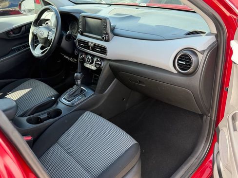 Used 2019 Hyundai Kona SEL w/ SEL Tech Package 02 FWD image 15
