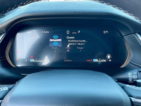 Certified 2025 Jeep Grand Cherokee Altitude image 12