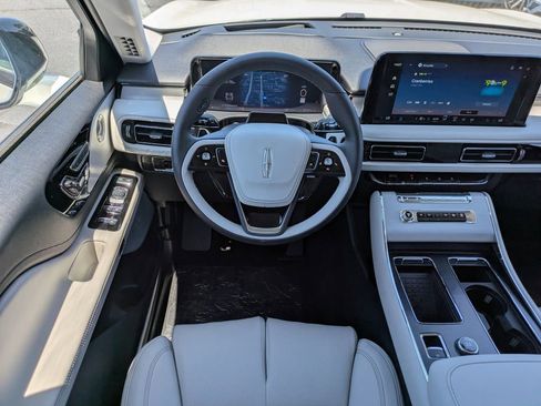 New 2026 Lincoln Aviator Reserve RWD image 17
