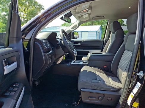 Used 2021 Toyota Tundra SR5 AWD/4WD image 16
