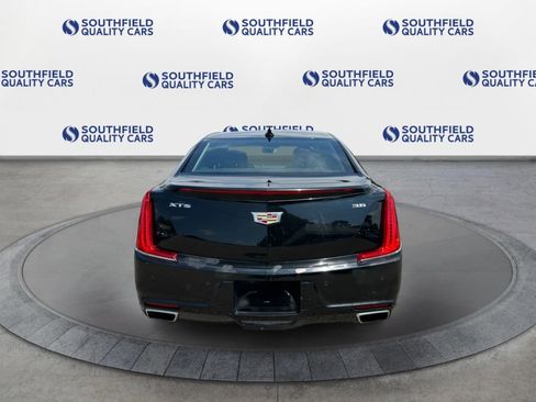 Used 2018 Cadillac XTS Luxury image 5
