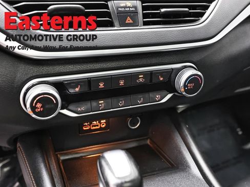 Used 2022 Nissan Altima 2.0 SR FWD image 20