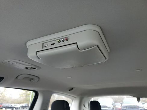 Used 2020 Chrysler Voyager LX w/ Cold Weather Group image 37