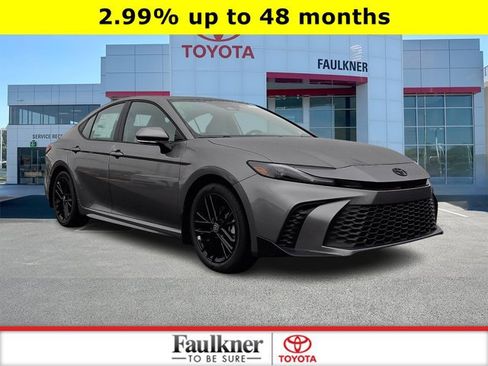 New 2026 Toyota Camry SE FWD image 1