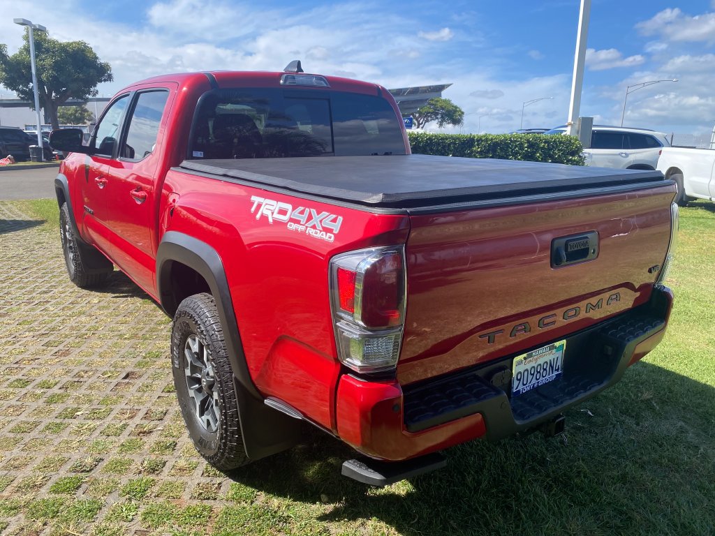 Used 2022 Toyota Tacoma TRD Off-Road w/ Technology Package AWD/4WD image 5
