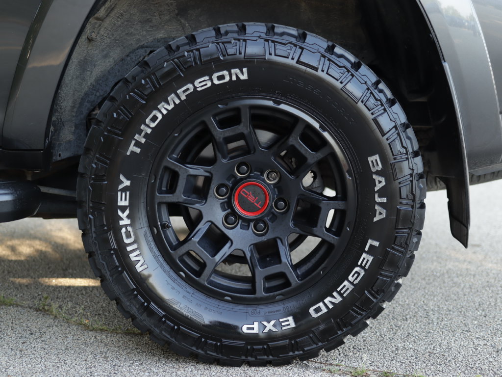 Used 2022 Toyota 4Runner TRD Off-Road Premium w/ TRD Black Wheel Package (TMS) AWD/4WD image 38