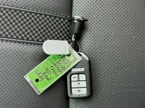 Used 2020 Honda Civic Touring image 29