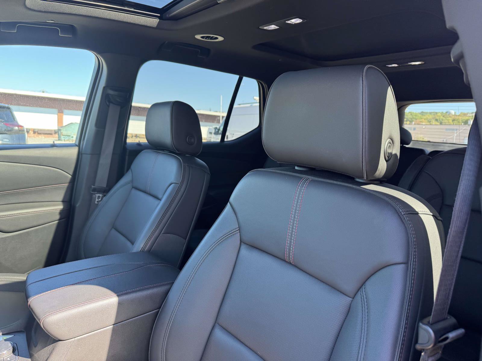 Used 2023 Chevrolet Traverse RS AWD/4WD image 21